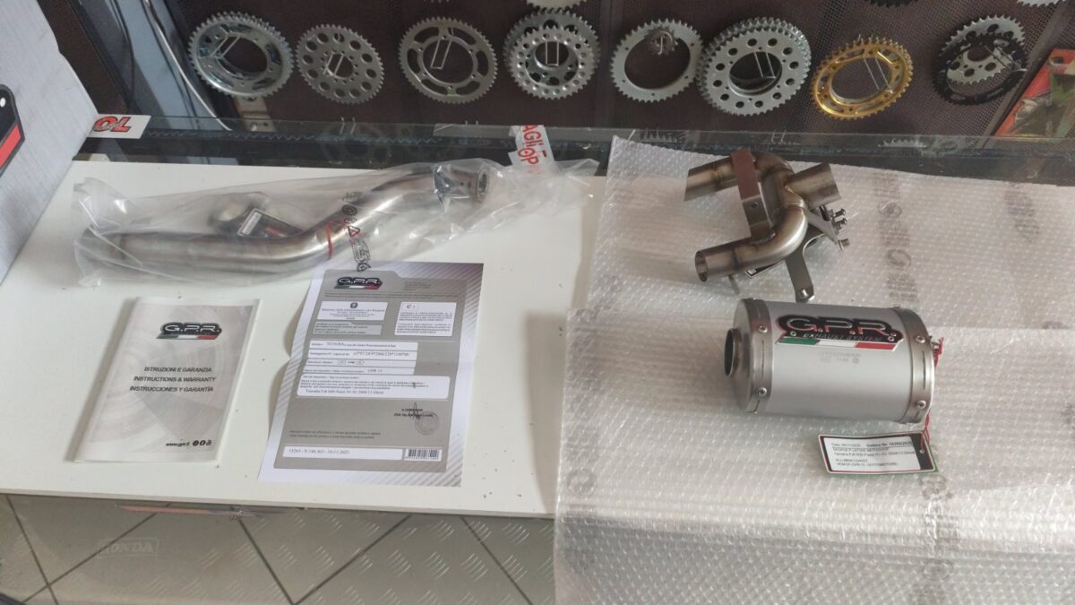 gpr-ghost-yamaha-fz6-fazer.webp (1) GPR Ghost Alluminio Εξάτμιση Yamaha FZ6 Fazer S1/S2 2004-2013 Y.146.AO